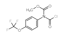 Methyl N-carbonochloridoyl-N-[4-(trifluoromethoxy)phenyl]carbamate