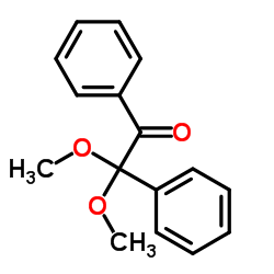 2,2-Dimethoxy-2-phenylacetophenone